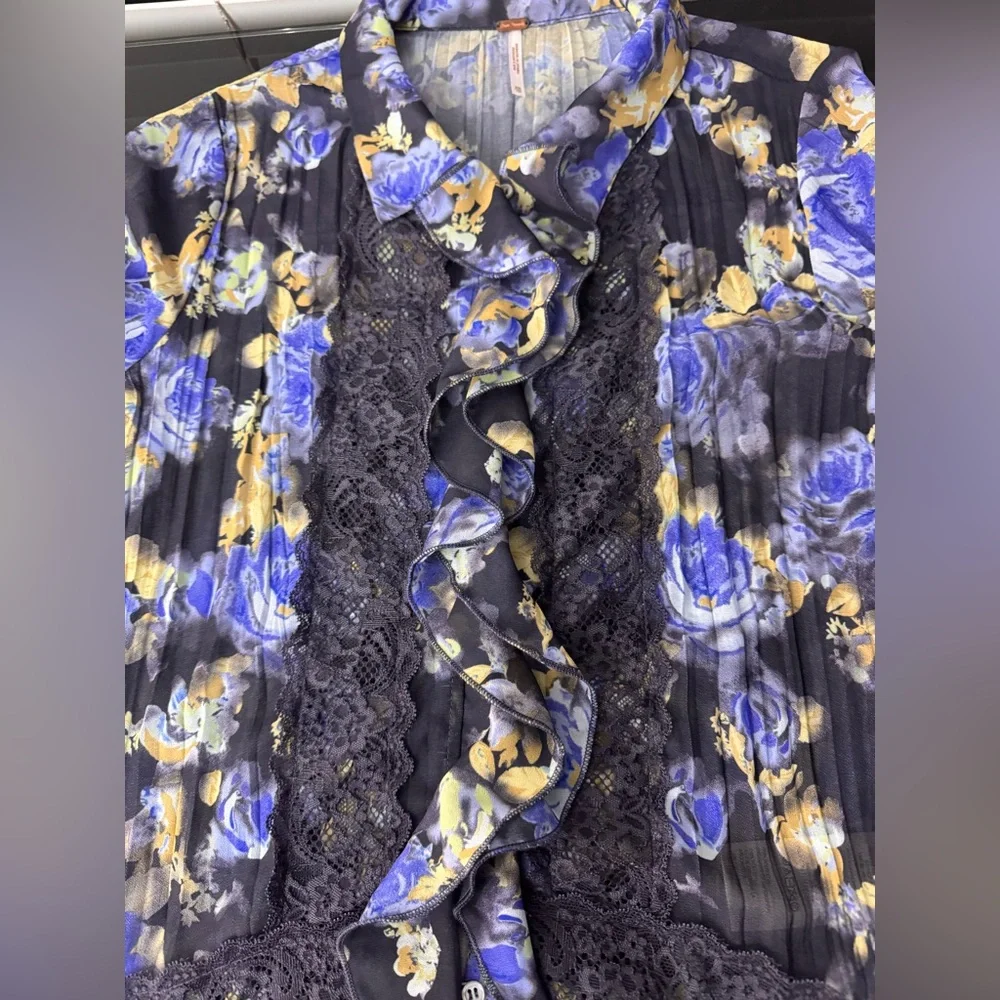 Free People Floral Ruffle Lace Blouse – Women’s XS